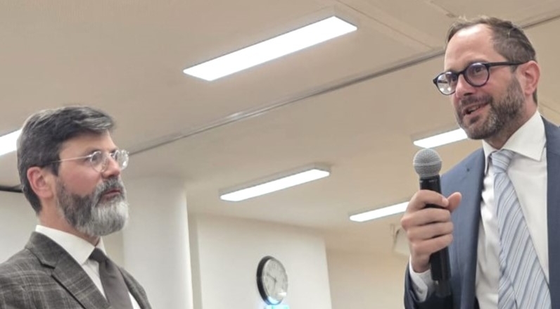 RA Dr. Georg Rihs beim Fire-Side-Talk des Juristenverbandes mit der Spitze des Verwaltungsgerichtshofes in Wien